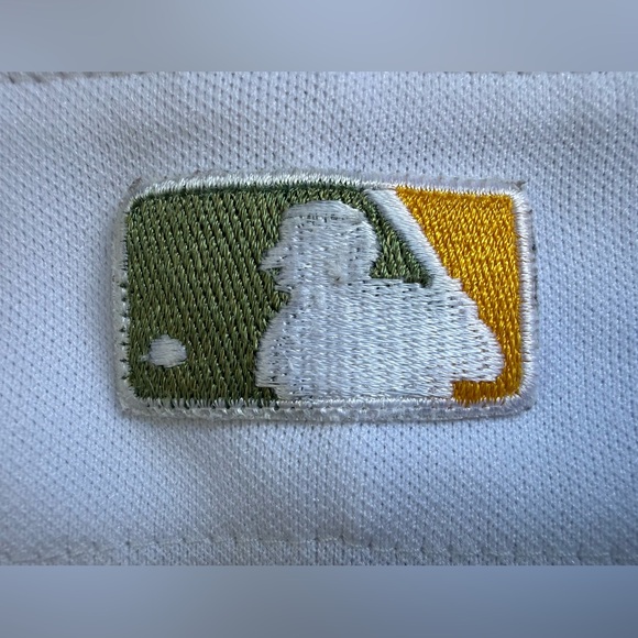 Oakland Athletics A's Authentic Jersey Majestic 48 6200 Home White Blank MLB - Picture 7 of 11